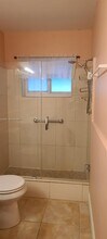 6808 NW 75th St in Tamarac, FL - Building Photo - Building Photo