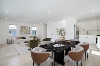 46 Linwood Rd S in Manorhaven, NY - Building Photo - Building Photo