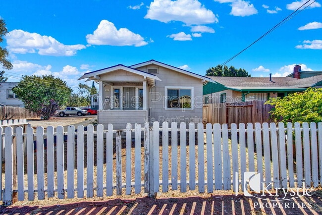 320 Evans Ave in Vallejo, CA - Building Photo - Building Photo
