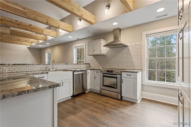 960 Briesmaster Way in Crozier, VA - Building Photo - Building Photo