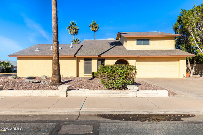 property at 2522 S Mulberry