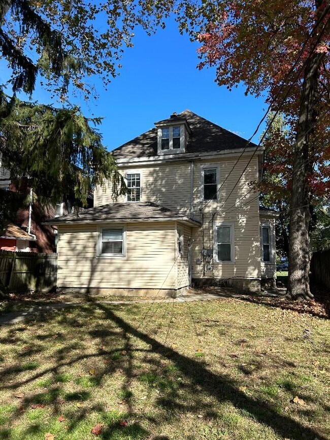 393 E 15th Ave in Columbus, OH - Building Photo - Building Photo
