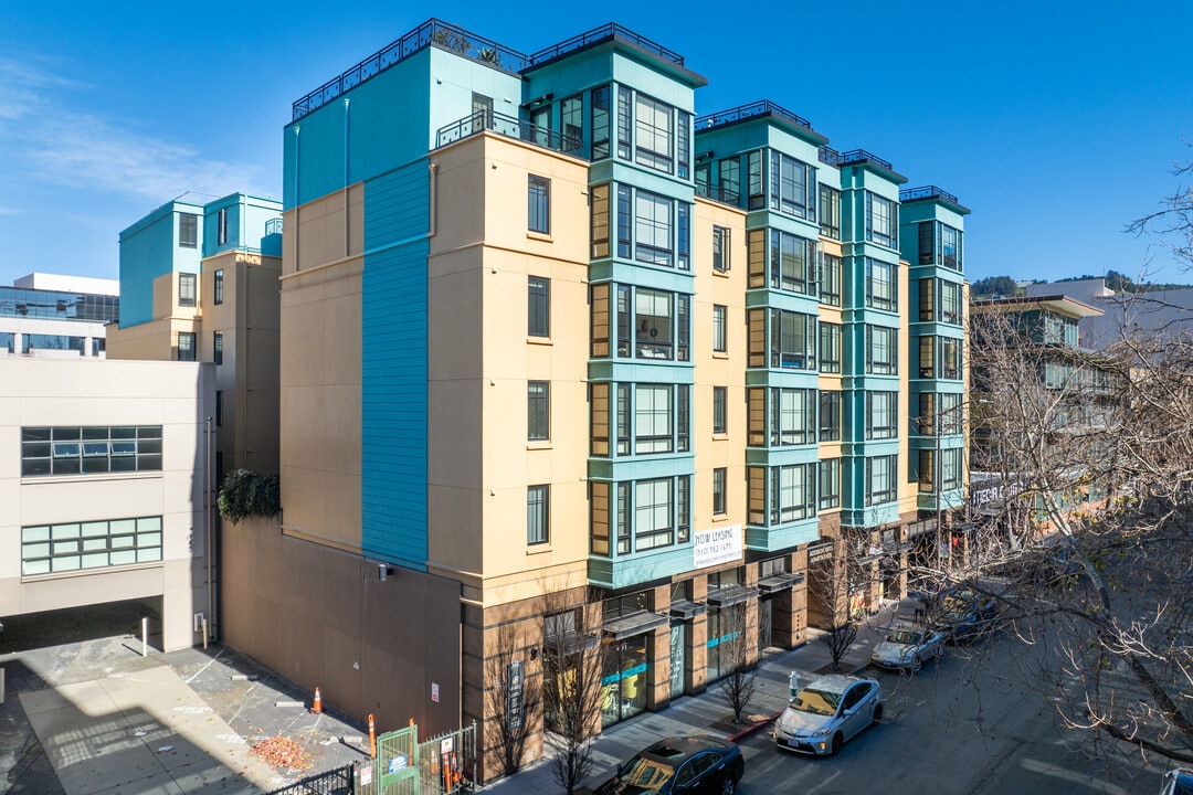 Addison Arts Apartments in Berkeley, CA - Foto de edificio