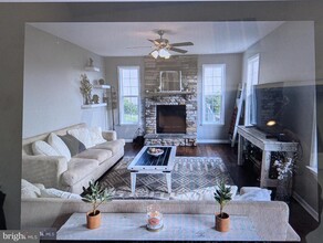 466 Hughs Rd in Charles Town, WV - Foto de edificio - Building Photo