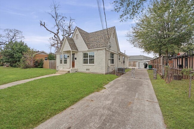 511 Joyce St in Houston, TX - Building Photo - Building Photo