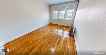 1762 Commonwealth Ave, Unit 3 in Boston, MA - Foto de edificio - Building Photo