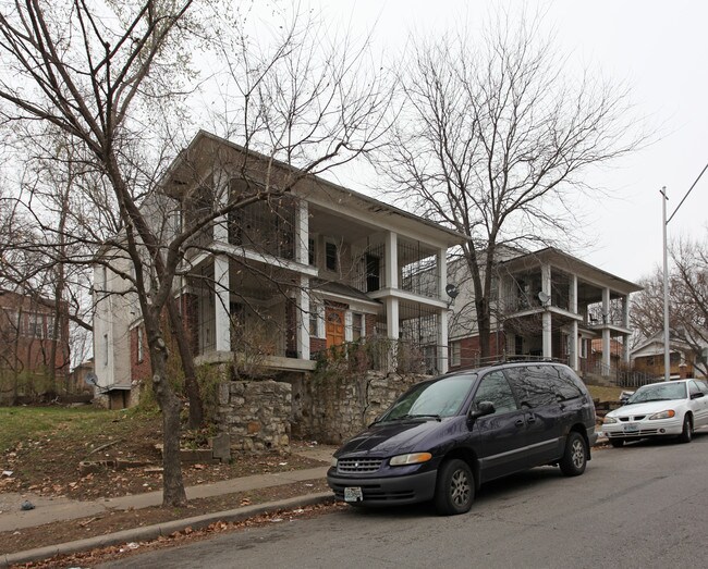 1214-1220 E 44th St in Kansas City, MO - Foto de edificio - Building Photo