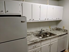 220 Doucet Rd in Lafayette, LA - Building Photo - Building Photo