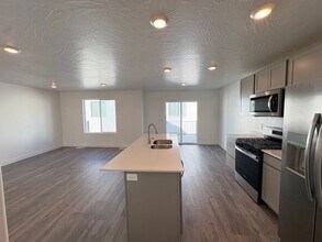 2968 W LaGrand St in Cedar City, UT - Building Photo - Building Photo