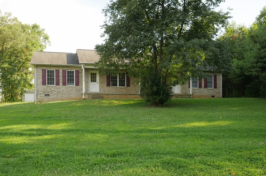 3965 NC 10 in Claremont, NC - Building Photo