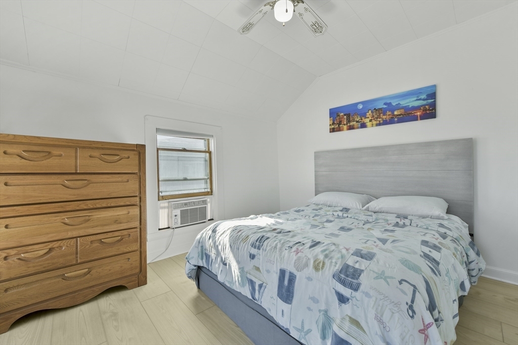 26 Tafts Ave, Unit #2 in Winthrop, MA - Foto de edificio
