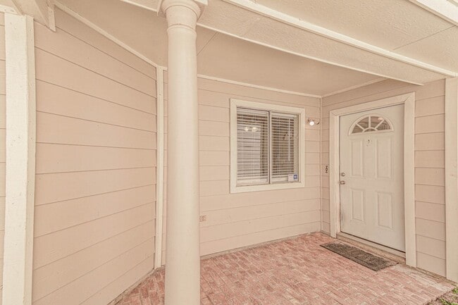 7755 Springville Dr in Houston, TX - Building Photo - Building Photo