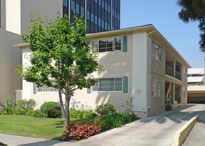 113 N Hamilton Dr Apartments