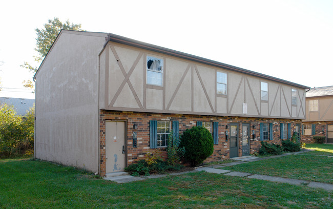 6872-6878 Garden Terrace Rd in Columbus, OH - Building Photo - Building Photo