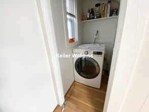 122 Buttonwood St, Unit 1 in Boston, MA - Building Photo - Building Photo