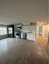 13 Greylock Rd, Unit 2 in Boston, MA - Building Photo - Building Photo