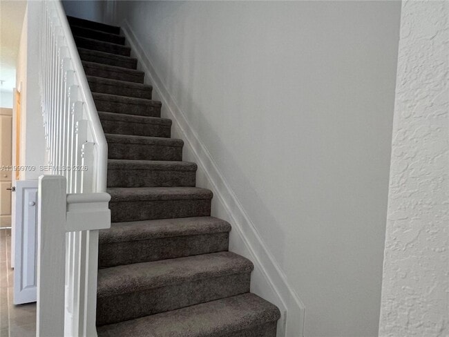 12223 NW 23rd Pl in Miami Shores, FL - Foto de edificio - Building Photo