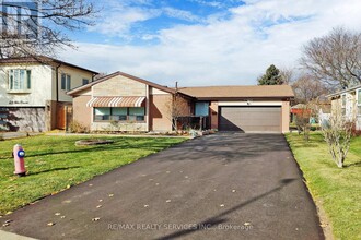 50 Glebe Crescent in Brampton, ON - Building Photo - Building Photo