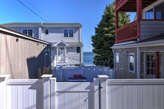 2 Paris St in Milford, CT - Foto de edificio - Building Photo