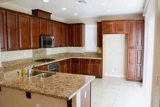 2106 Carrara St in Brentwood, CA - Building Photo - Building Photo