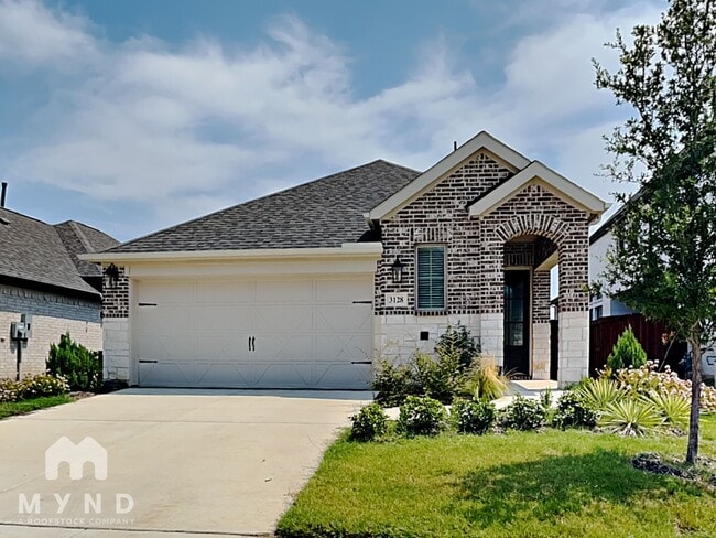 property at 3128 Cottontail Dr