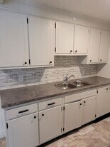 3707 Old Philadelphia Pike in Gordonville, PA - Building Photo