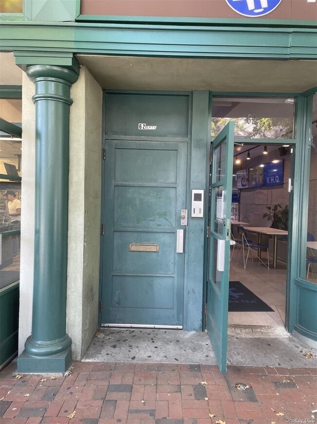 property at 62 Middle Neck Rd