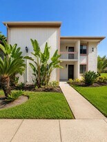 115 Lakeview Pl in Oldsmar, FL - Building Photo