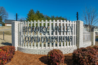 Hickory Valley Condominiums in Nashville, TN - Building Photo - Building Photo