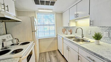 Timbers Apartments in Livingston, TX - Foto de edificio - Building Photo