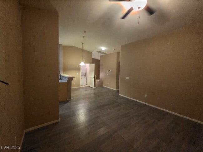 9338 Square Dance Pl in Las Vegas, NV - Building Photo - Building Photo