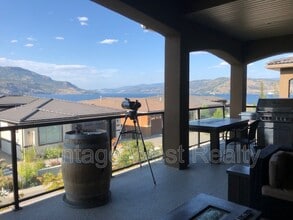1588 Marina Way in Kelowna, BC - Building Photo - Building Photo