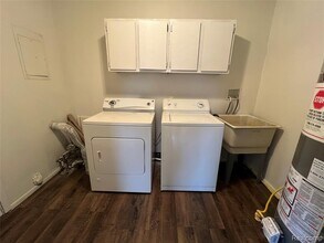 11409 W Point St in Taylor, MI - Building Photo - Building Photo