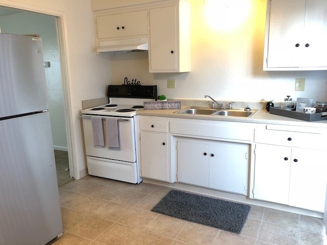 Parker Avenue Townhouse Apartments in Bakersfield, CA - Building Photo