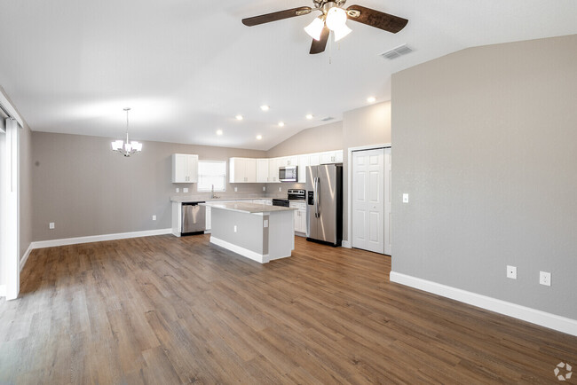 1062 Gay Rd in Lakeland, FL - Building Photo - Building Photo