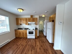 252 Pennywell Rd in St John's, NL - Building Photo - Building Photo