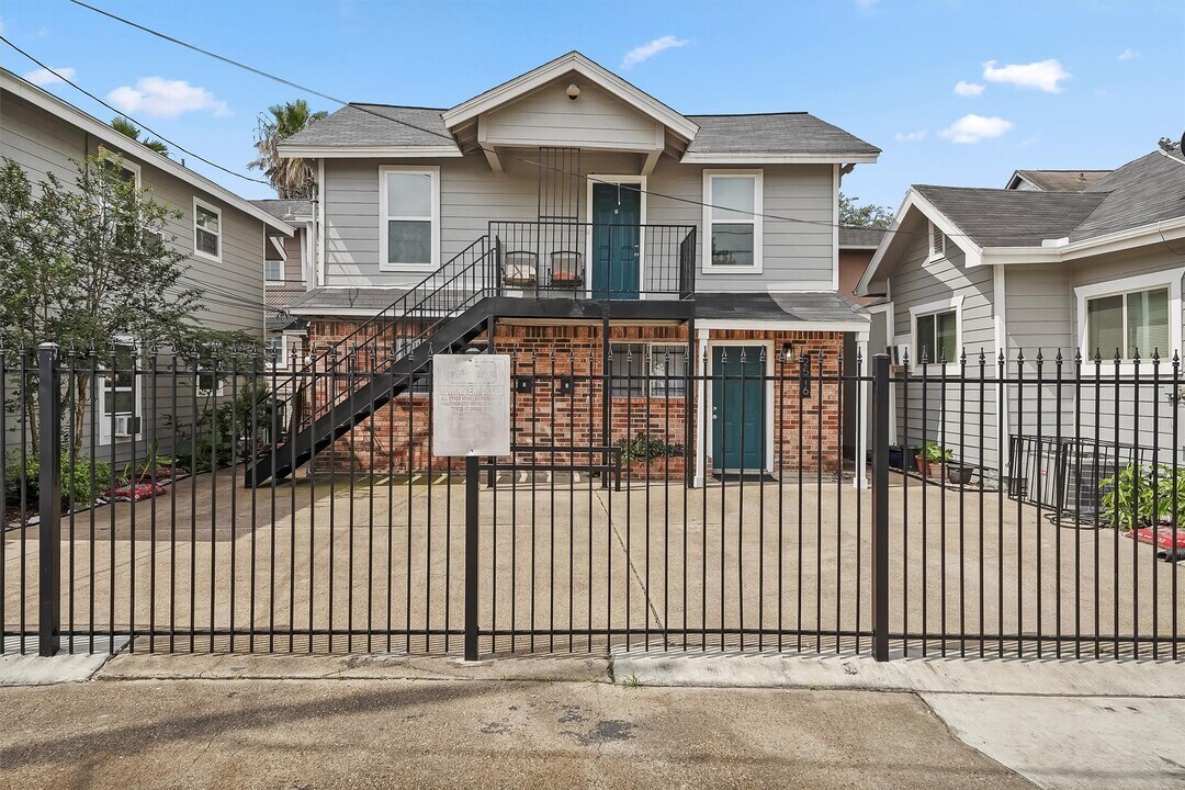 2516 Anita St in Houston, TX - Building Photo