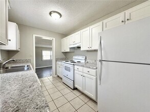 3020 Branderwood Dr in Greensboro, NC - Building Photo - Building Photo