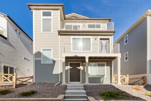 5748 Thurless Ln in Colorado Springs, CO - Building Photo