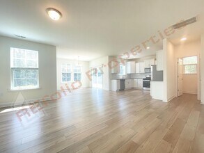 3016 Ginger Hl Ln in Durham, NC - Foto de edificio - Building Photo