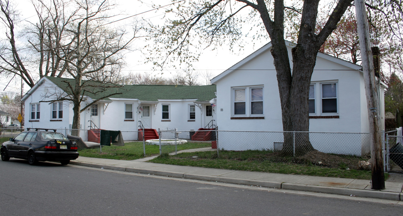 86 Seeley Ave in Keansburg, NJ - Building Photo