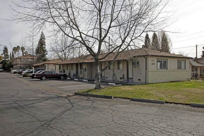 2630 Darwin St in Sacramento, CA - Building Photo - Building Photo