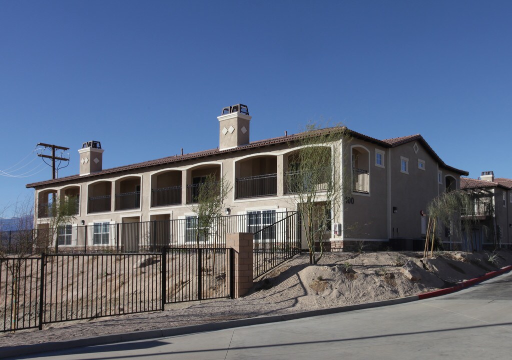 Hacienda Hills Apartments in Desert Hot Springs, CA - Building Photo