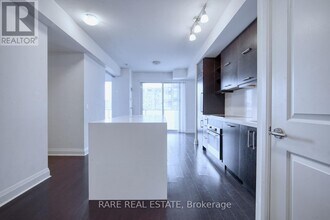 2803-65-2865 St Mary St in Toronto, ON - Building Photo - Building Photo
