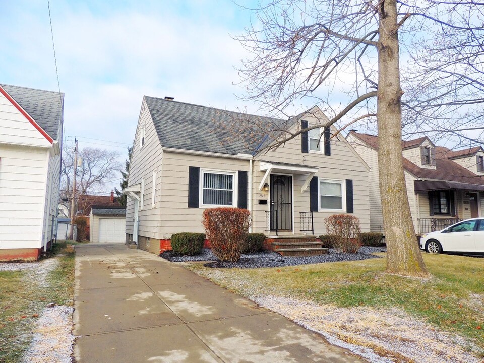 5114 Joseph St in Maple Heights, OH - Building Photo