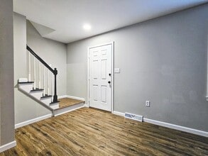 35 Sunrise Cir in Denver, PA - Foto de edificio - Building Photo