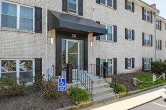 Harbor Club Apartments in Newark, DE - Building Photo - Building Photo