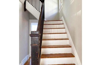 2819 Glendora Ave in Cincinnati, OH - Building Photo - Building Photo