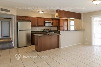 2310 E Riviera Dr in Tempe, AZ - Foto de edificio - Building Photo