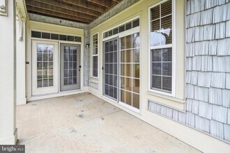 13930 Greendale Dr in Woodbridge, VA - Building Photo - Building Photo